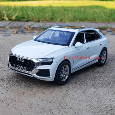 Mô hình Audi Q8 1:32 UNK