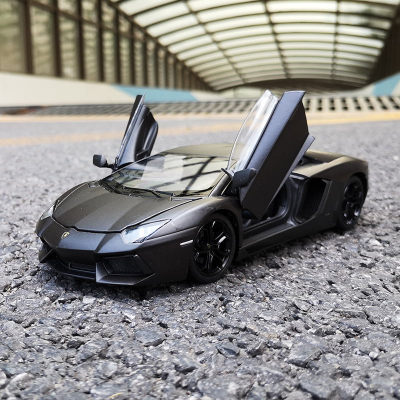 Xe mô hình Lamborghini Aventador LP700 Black 1:24 Welly