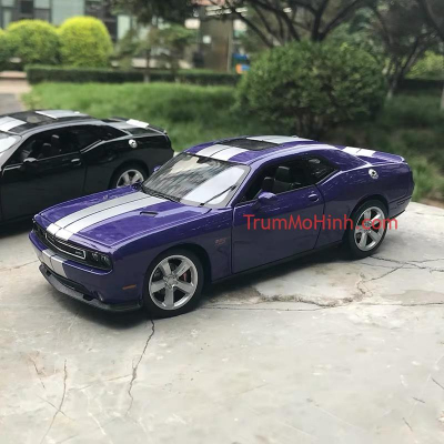 Xe mô hình 2012 Dodge Challenger SRT 1:24 Welly