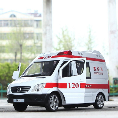 Mô hình xe cứu thương 1:32 UNK