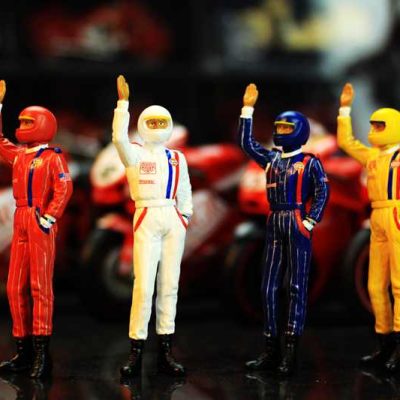 Mô hình tay đua 1:18 UNK