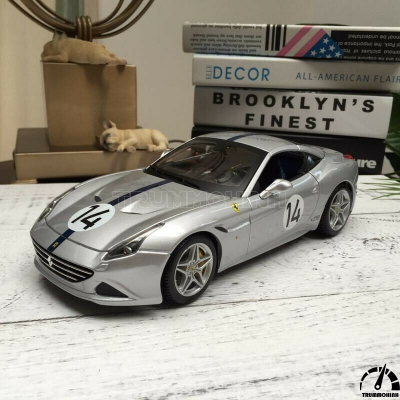 Xe mô hình Ferrari California T 70th #14 1:18 Bburago