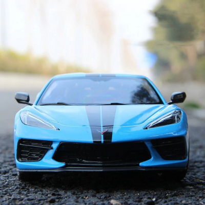 mo-hinh-2020-Chevrolet-Corvette-C8-Roadster-a (1)