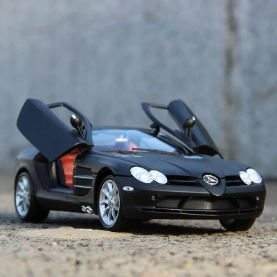 Xe mô hình Mercedes SLR McLaren 1:18 Maisto