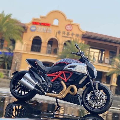 1 12 Ducati Diavel 1260 H P Kim Ua Xe M T M H Nh M (1)